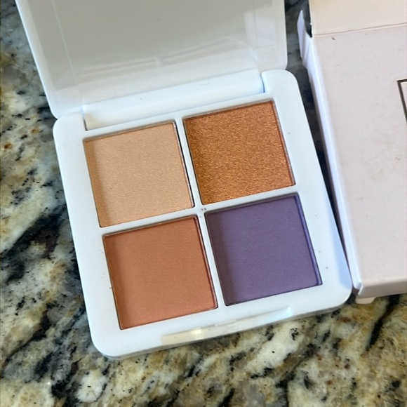 🕷🌙Peach Punch Estate Just a Taste Mini Palette - Picture 3 of 9